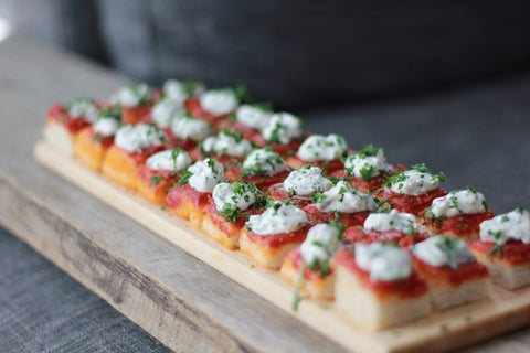 Plateau de bouchées de pizza & tzatziki (25)
