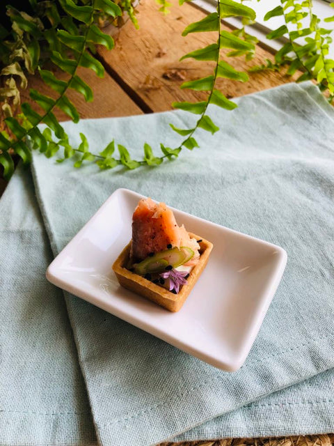 Plateau de canapés à la truite fumée