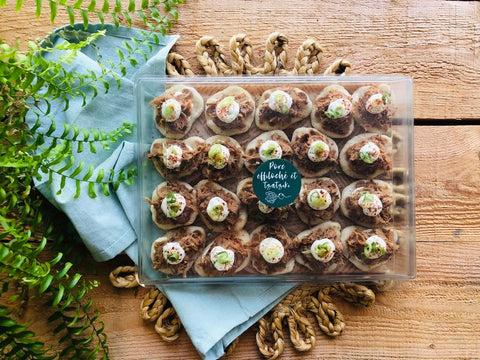 Plateau de naans au porc effiloché & tzatziki